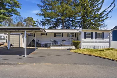 1346 Newport Aven #c-11, Attleboro, MA 02703 - Photo 1