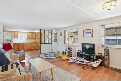 1346 Newport Aven #c-11, Attleboro, MA 02703 - Photo 12