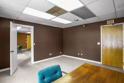 68 Taunton, East Providence, RI 02914 - Photo 18