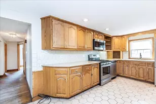 25 Crandall St, Boston, MA 02131 - Photo 12