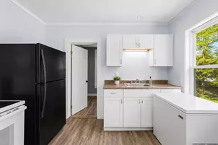 65 Oak St, Middleborough, MA 02346 - Photo 4