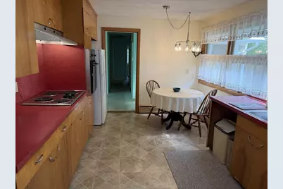 34 Bassett  Road, Holyoke, MA 01040 - Photo 10