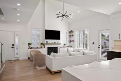 9 Johnson Pl #9, Newton, MA 02466 - Photo 4