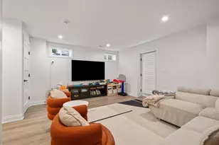 9 Johnson Pl, Newton, MA 02466 - Photo 30