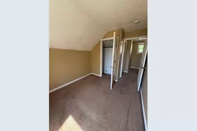 160 East St #apt 1, Chicopee, MA 01020 - Photo 6