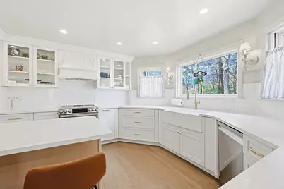 19 Audubon Dr, Walpole, MA 02081 - Photo 4