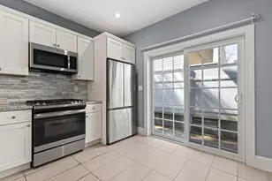 8 Loring Pl, Boston, MA 02136 - Photo 10