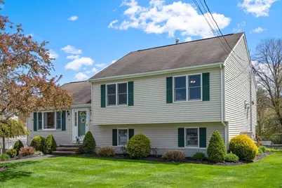 35 Sir Joseph Ct, Taunton, MA 02780 - Photo 4