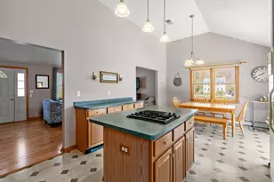35 Sir Joseph Ct, Taunton, MA 02780 - Photo 6