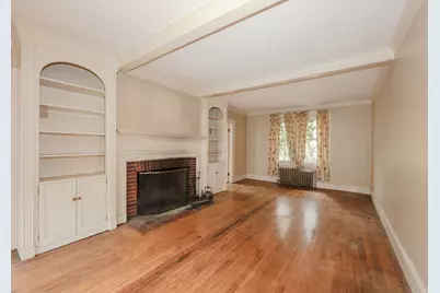 8 Crescent Hts, Fitchburg, MA 01420 - Photo 2