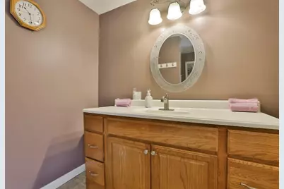 170 Warwick St, Lowell, MA 01851 - Photo 36