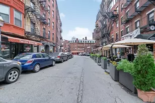 222 North St, Boston, MA 02113 - Photo 10