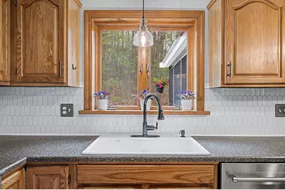 8 Thomas Dr, Franklin, MA 02038 - Photo 6