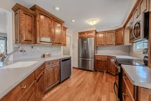 24 Worden Rd, Tyngsborough, MA 01879 - Photo 6