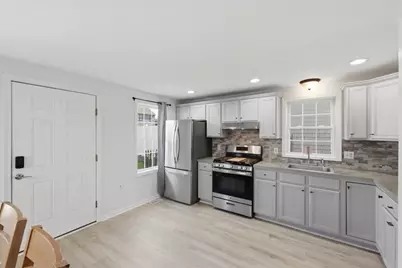281 Mattakeesett St, Pembroke, MA 02359 - Photo 10