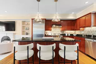 28 Rutland Sq, Boston, MA 02118 - Photo 8