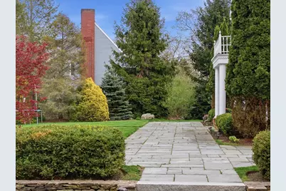 8 Charles Davis Dr, Wenham, MA 01984 - Photo 4