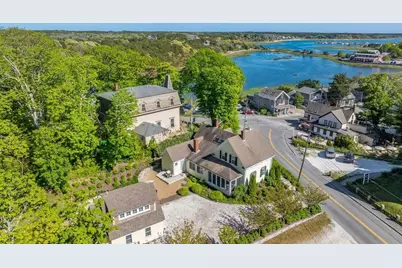 10 Bank St, Wellfleet, MA 02667 - Photo 2