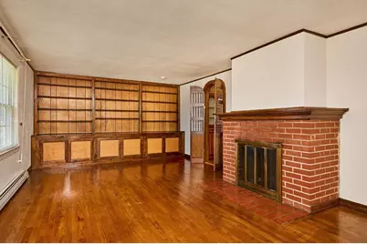 363 Cooley St, Springfield, MA 01128 - Photo 8