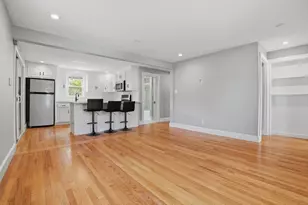 14 Lexington St, Franklin, MA 02038 - Photo 4