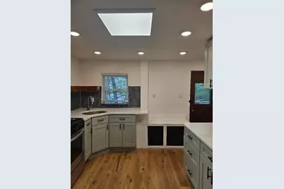 328 Maple Street #4, Fall River, MA 02720 - Photo 2