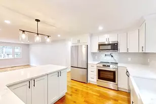 8 Reardon Rd, Hudson, MA 01749 - Photo 2
