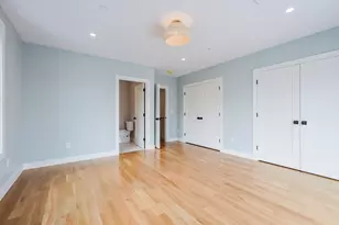 68 Rowe St, Boston, MA 02131 - Photo 14