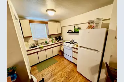 105 Chestnut St #2B, Brookline, MA 02445 - Photo 6