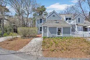 28 Flying Cloud Cir, Mashpee, MA 02649 - Photo 2