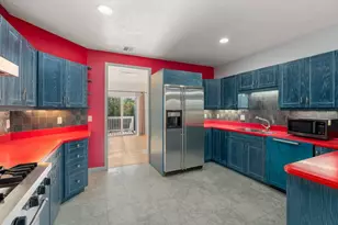 19 Dunstan St, Newton, MA 02465 - Photo 10