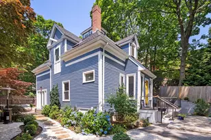 7 Stetson St, Brookline, MA 02446 - Photo 2