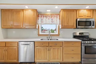 4263 Acushnet Ave, New Bedford, MA 02745 - Photo 10