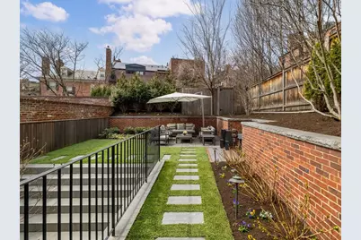 5 Joy #Res One, Boston, MA 02108 - Photo 4