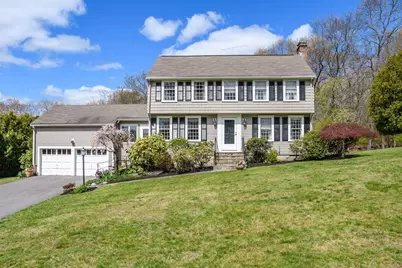 7 Woodleigh Rd, Natick, MA 01760 - Photo 1