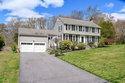 7 Woodleigh Rd, Natick, MA 01760 - Photo 2
