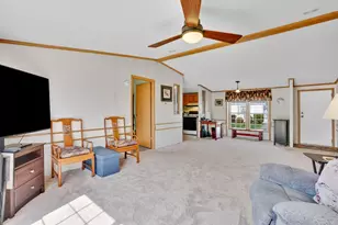 27 Somerset Rd, Chicopee, MA 01020 - Photo 28