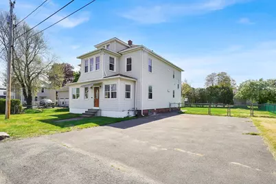 157 Sunnymeade Ave, Chicopee, MA 01020 - Photo 2