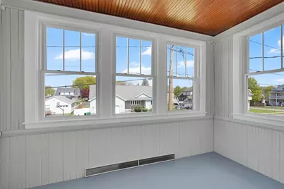 157 Sunnymeade Ave, Chicopee, MA 01020 - Photo 24