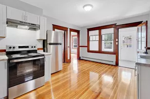 157 Sunnymeade Ave, Chicopee, MA 01020 - Photo 8