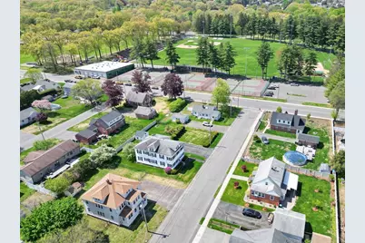 157 Sunnymeade Ave, Chicopee, MA 01020 - Photo 4
