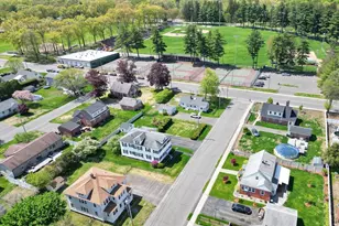 157 Sunnymeade Ave, Chicopee, MA 01020 - Photo 4