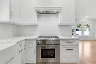 23 Saw Mill Cir, Manchester by the Sea, MA 01944 - Photo 8