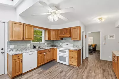 29 Woodlawn St, Lynn, MA 01904 - Photo 18