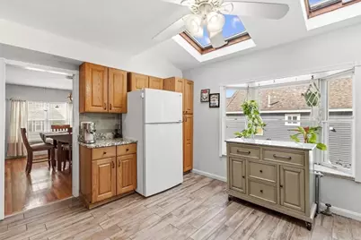 29 Woodlawn St, Lynn, MA 01904 - Photo 6