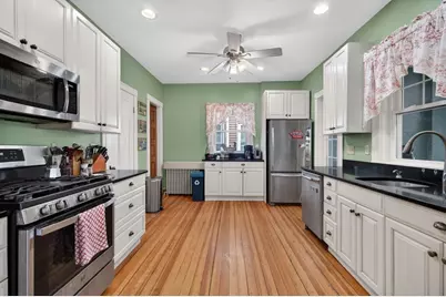 6 Hampshire St, Everett, MA 02149 - Photo 16
