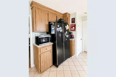 18 Pierce St, Malden, MA 02148 - Photo 12