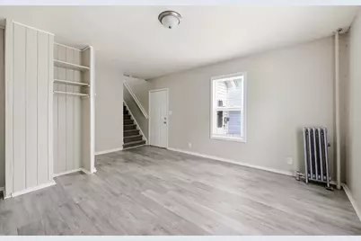 9 Owens Pl, Holyoke, MA 01040 - Photo 6