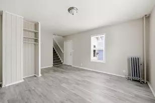 9 Owens Pl, Holyoke, MA 01040 - Photo 6