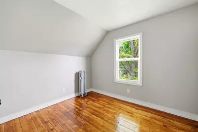 9 Owens Pl, Holyoke, MA 01040 - Photo 12