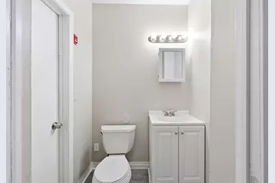 9 Owens Pl, Holyoke, MA 01040 - Photo 4